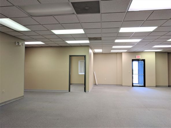 901 West Main Street, El Paso, IL 61738